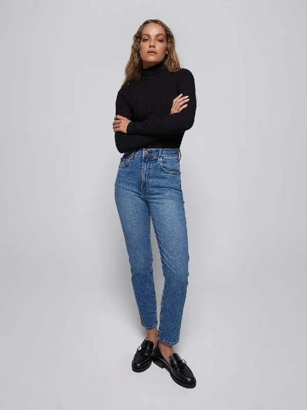 Cozy and Relaxed Wear Frankie Jean Culture